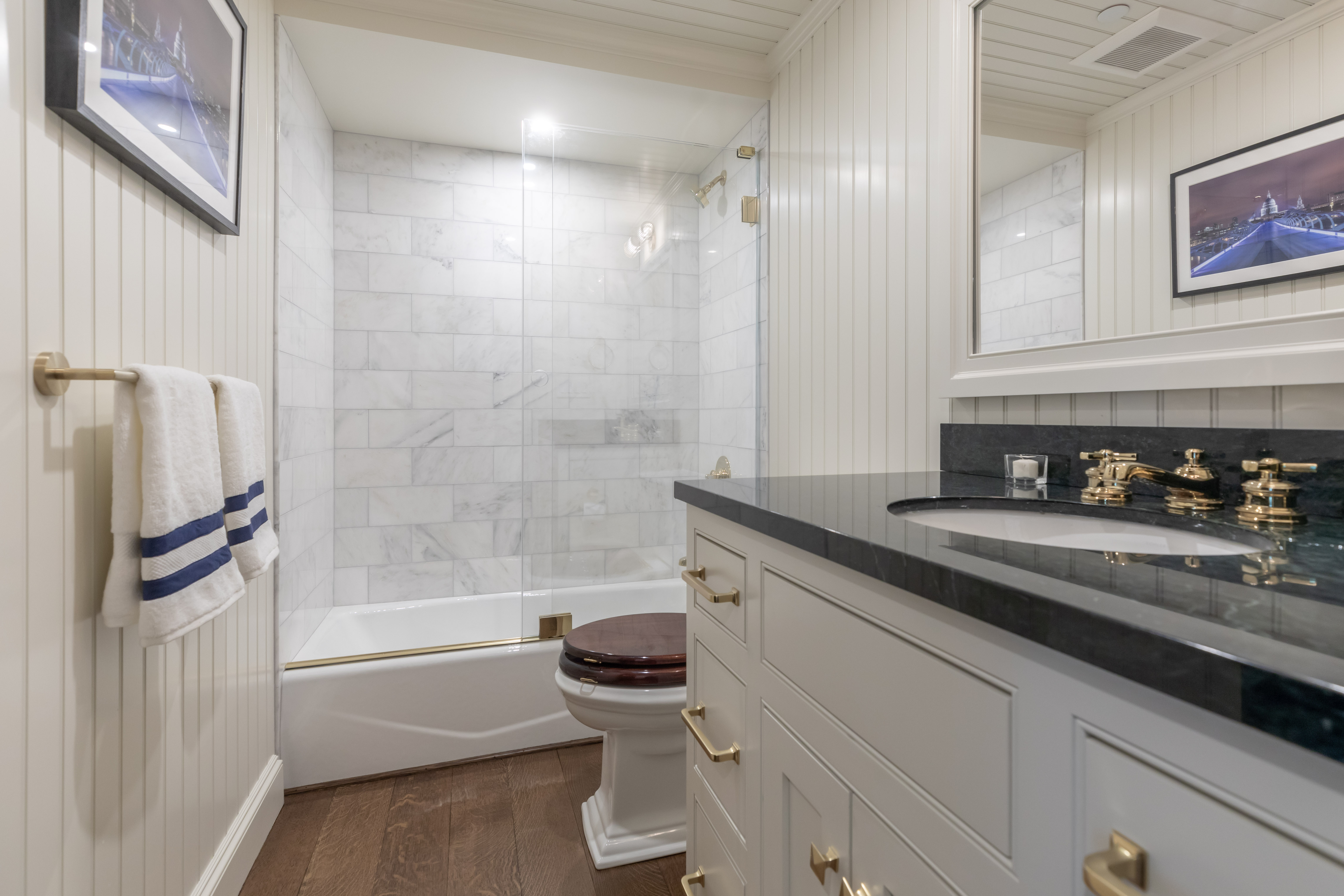 Four Seasons guest bath