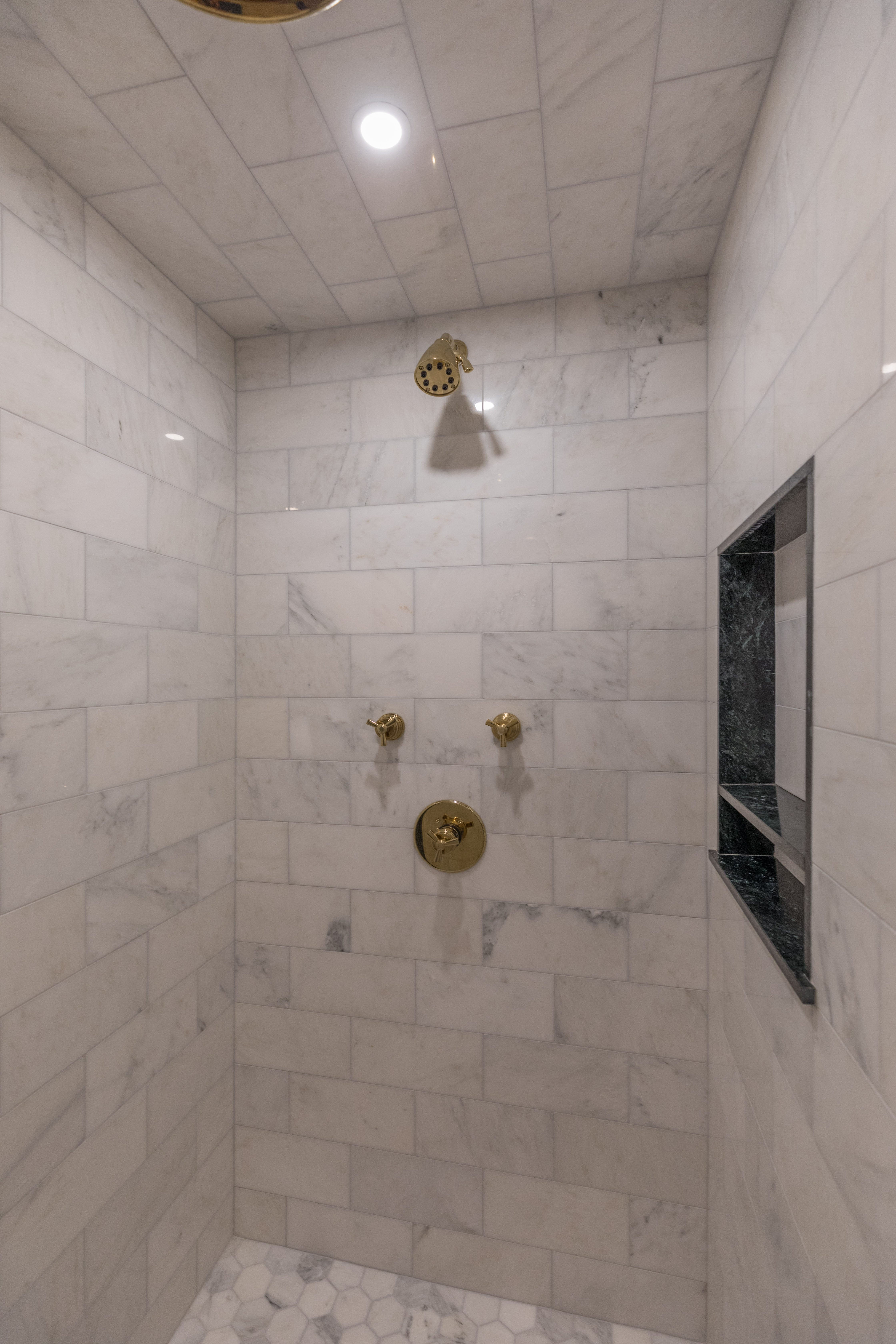 Four Seasons marble shower 02