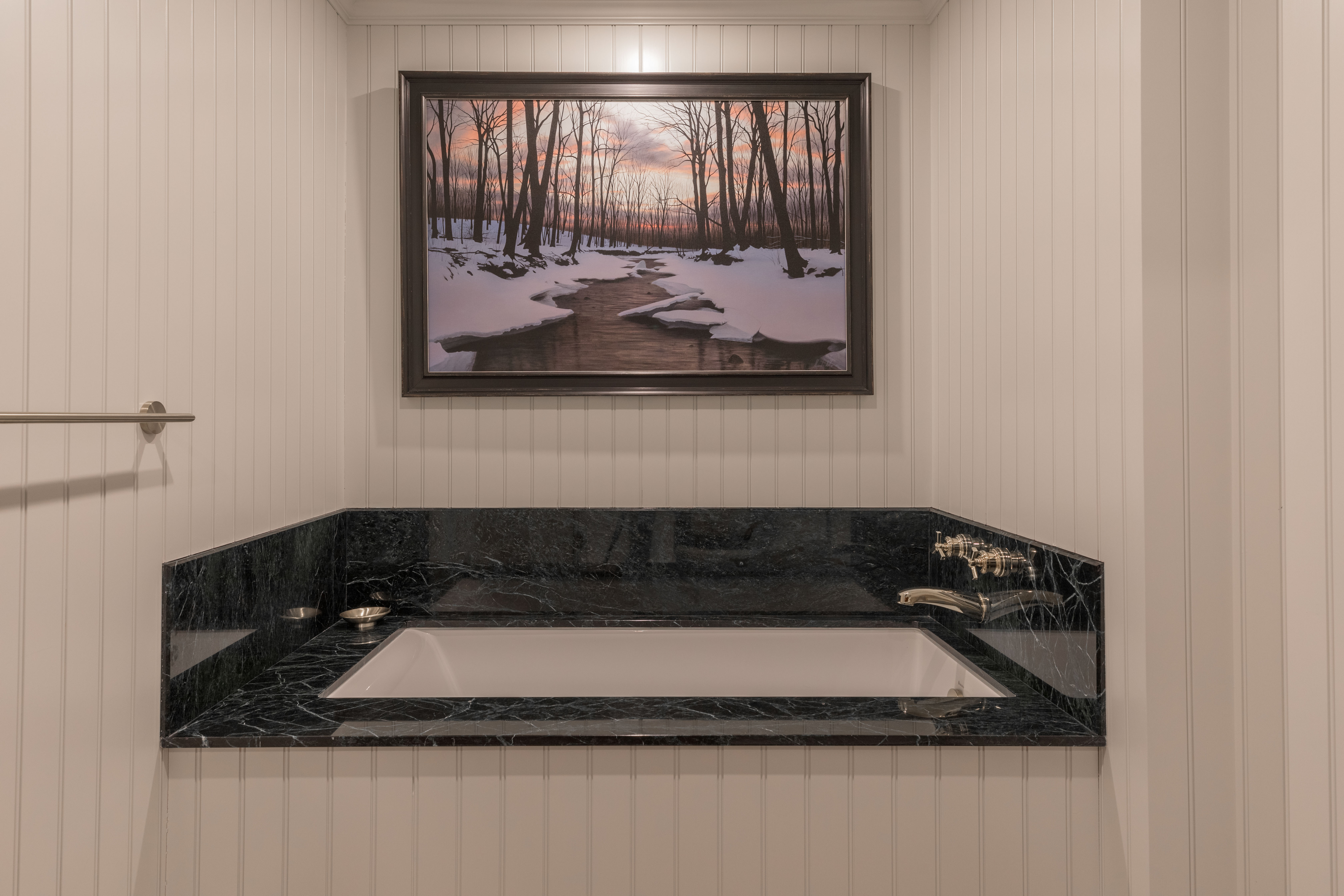 Four Seasons soaking tub closeup