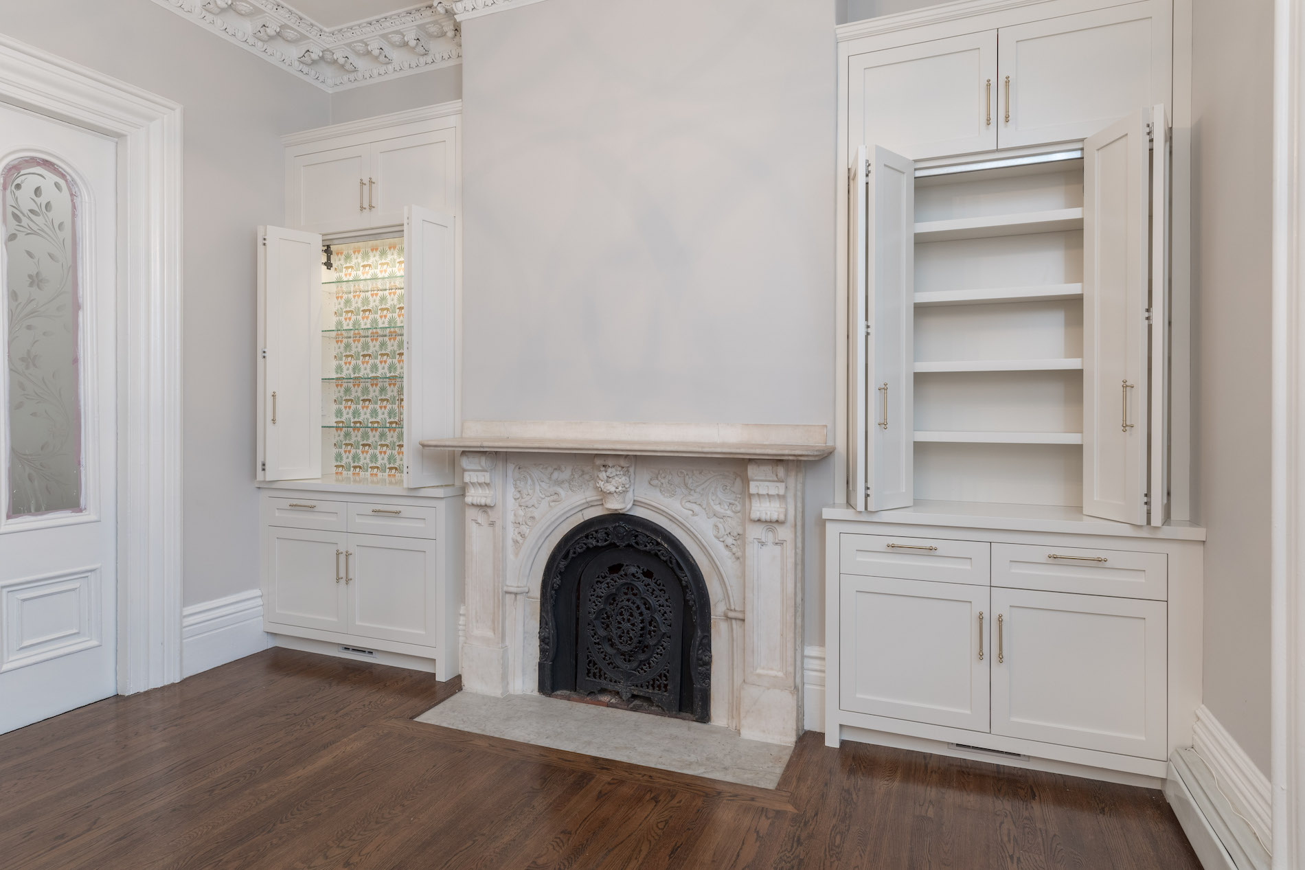 41 Upton parlor wide 02